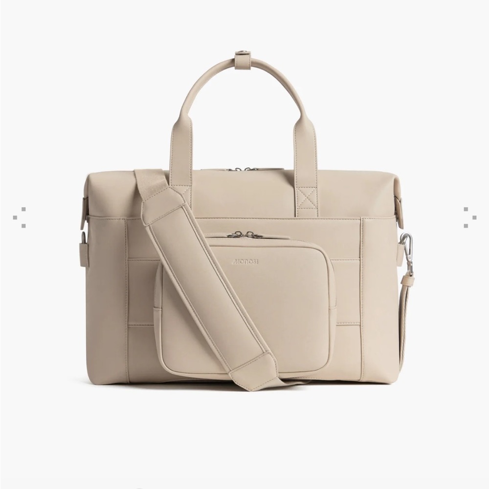 Monos metro duffel in ivory